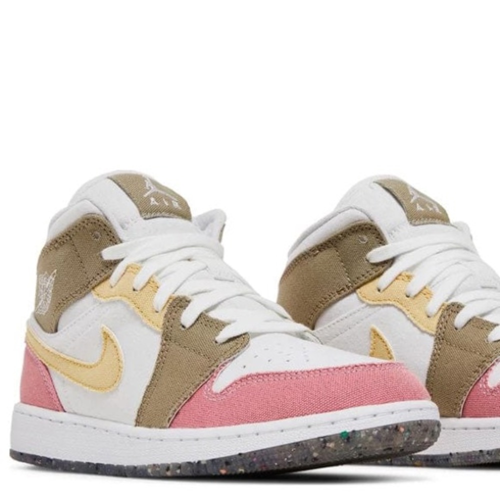 Air Jordan 1 Mid SE Pink Sneakers